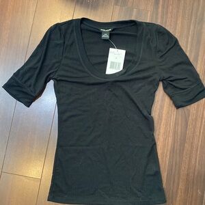 NWT Guess Jeans black tee Sz. Small